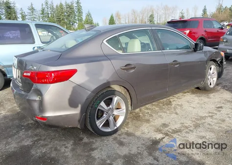 2013 Acura Ilx 2.0L z USA, uszkodzony, nr VIN 19VDE1F54DE020950